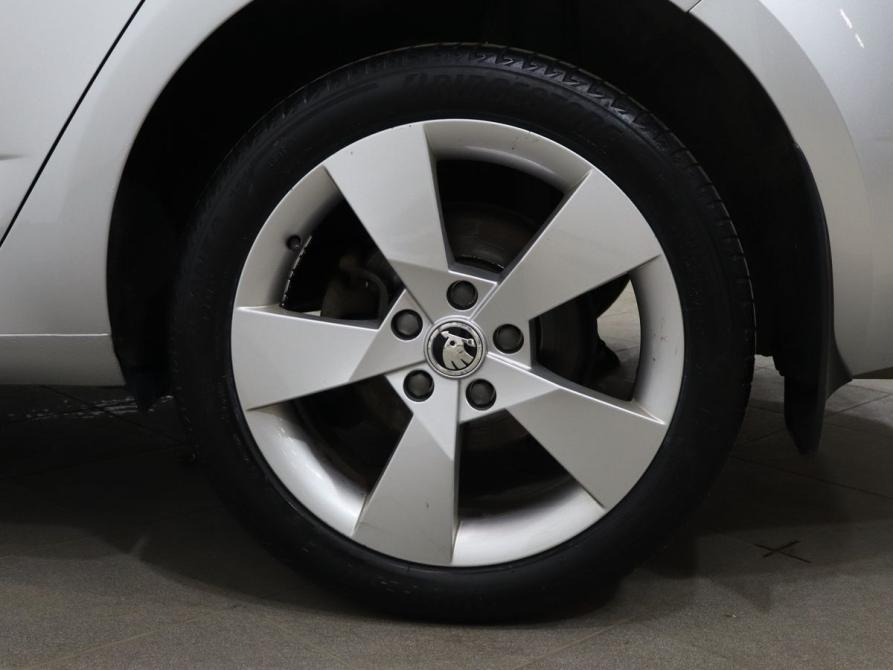 Skoda Octavia III (A7) Москва  - изображение 9