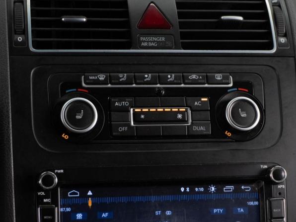 Volkswagen Touran I Рестайлинг 2 с пробегом 2012 года, цена 799 000 рублей, 266935 км, компактвэн, Автокод Объявления