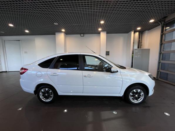 Lada (ВАЗ) Granta I Рестайлинг с пробегом 2022 года, цена 975 000 рублей, 33296 км, лифтбек, Автокод Объявления