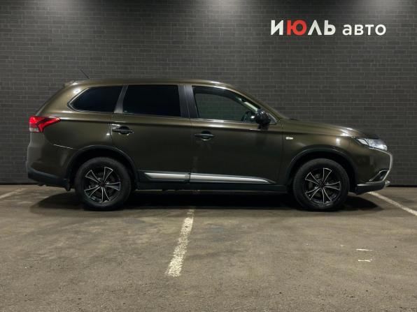 Mitsubishi Outlander III Рестайлинг 2 с пробегом 2016 года, цена 1 600 000 рублей, 218776 км, внедорожник, Автокод Объявления