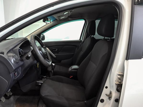 Renault Logan II Рестайлинг с пробегом 2021 года, цена 830 000 рублей, 158307 км, седан, Автокод Объявления