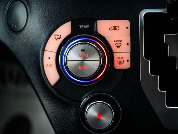 Toyota Sienta II с пробегом 2018 года, цена 1 549 500 рублей, 47000 км, компактвэн, Автокод Объявления