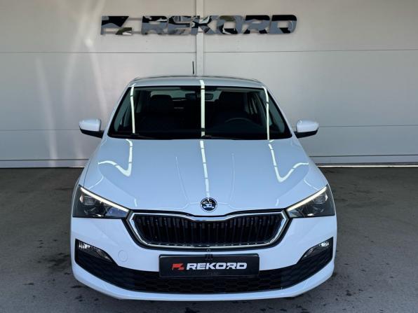 Skoda Rapid II с пробегом 2022 года, цена 2 179 000 рублей, 31399 км, лифтбек, Автокод Объявления
