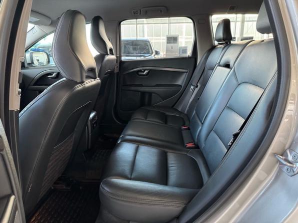 Volvo XC70 II Рестайлинг с пробегом 2016 года, цена 1 755 000 рублей, 288500 км, универсал, Автокод Объявления