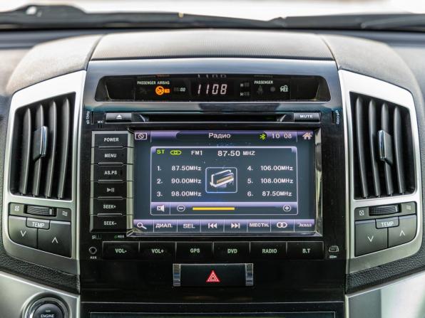 Toyota Land Cruiser 200 Series Рестайлинг 1 с пробегом 2015 года, цена 4 798 000 рублей, 122353 км, внедорожник, Автокод Объявления
