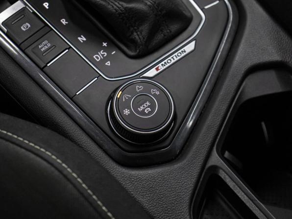 Volkswagen Tiguan II с пробегом 2018 года, цена 2 598 000 рублей, 145553 км, внедорожник, Автокод Объявления