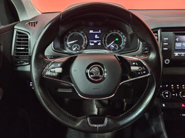 Skoda Karoq I с пробегом 2021 года, цена 2 095 000 рублей, 140823 км, внедорожник, Автокод Объявления