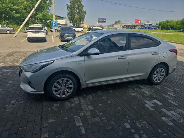Hyundai Solaris II Рестайлинг с пробегом 2020 года, цена 1 350 000 рублей, 100000 км, седан, Автокод Объявления