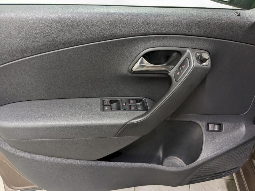Volkswagen Polo V Рестайлинг Москва  - изображение 11