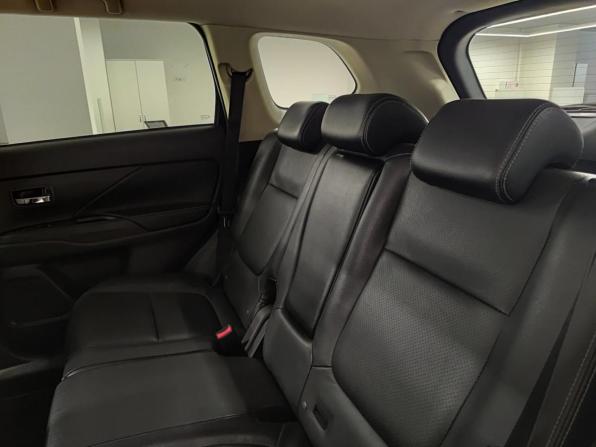 Mitsubishi Outlander III Рестайлинг 2 с пробегом 2016 года, цена 2 000 000 рублей, 178840 км, внедорожник, Автокод Объявления