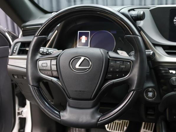 Lexus ES VII с пробегом 2019 года, цена 3 998 000 рублей, 58000 км, седан, Автокод Объявления