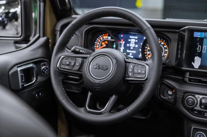 Новый Jeep Wrangler IV (JL) Рестайлинг 2025 года, цена 7 400 000 рублей, внедорожник, Автокод Объявления