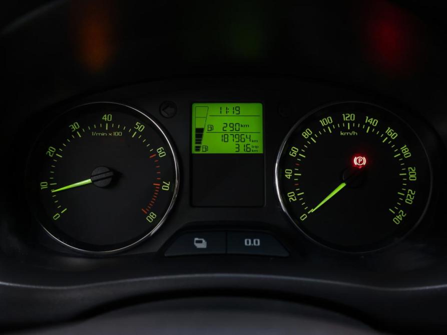 Skoda Fabia II Рестайлинг Москва  - изображение 13
