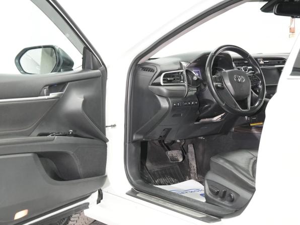 Toyota Camry VIII (XV70) с пробегом 2018 года, цена 2 500 000 рублей, 170000 км, седан, Автокод Объявления