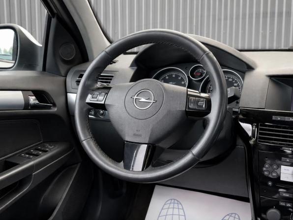 Opel Astra H Рестайлинг с пробегом 2011 года, цена 447 000 рублей, 217063 км, универсал, Автокод Объявления