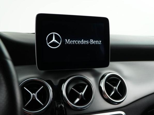Mercedes-Benz GLA I (X156) Рестайлинг с пробегом 2017 года, цена 2 429 050 рублей, 130018 км, внедорожник, Автокод Объявления