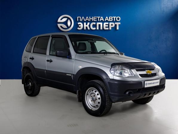 Chevrolet Niva I Рестайлинг с пробегом 2017 года, цена 700 000 рублей, 78482 км, внедорожник, Автокод Объявления
