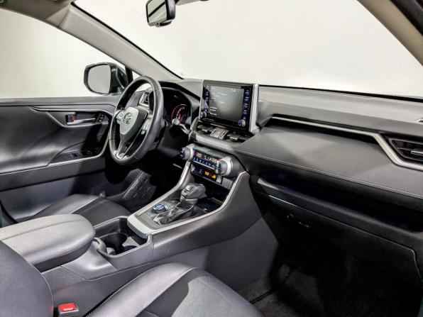 Toyota RAV4 V (XA50) с пробегом 2020 года, цена 3 290 000 рублей, 66712 км, внедорожник, Автокод Объявления