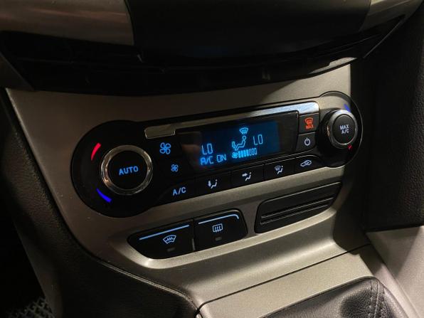Ford Focus III с пробегом 2013 года, цена 880 000 рублей, 175651 км, хэтчбек, Автокод Объявления