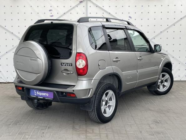 Chevrolet Niva I Рестайлинг с пробегом 2018 года, цена 890 000 рублей, 85940 км, внедорожник, Автокод Объявления