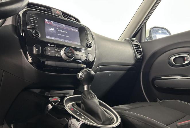 Kia Soul II Рестайлинг с пробегом 2017 года, цена 1 650 000 рублей, 43640 км, хэтчбек, Автокод Объявления