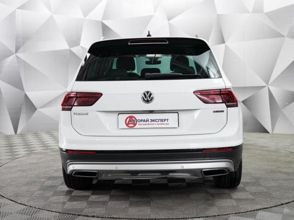 Volkswagen Tiguan II с пробегом 2019 года, цена 2 442 000 рублей, 156928 км, внедорожник, Автокод Объявления