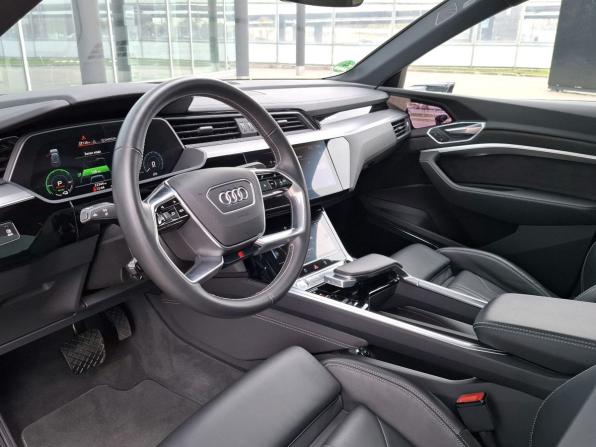 Audi e-tron I с пробегом 2020 года, цена 4 800 000 рублей, 22342 км, внедорожник, Автокод Объявления