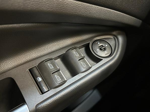 Ford Kuga II Рестайлинг с пробегом 2018 года, цена 1 790 000 рублей, 118741 км, внедорожник, Автокод Объявления
