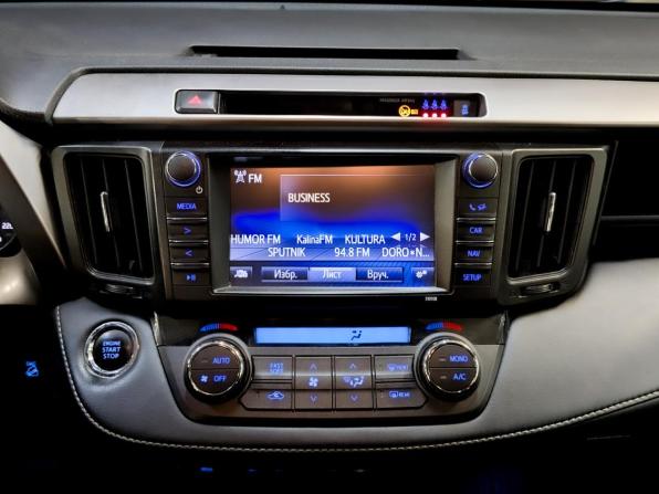Toyota RAV4 IV (XA40) Рестайлинг с пробегом 2019 года, цена 2 450 000 рублей, 165617 км, внедорожник, Автокод Объявления