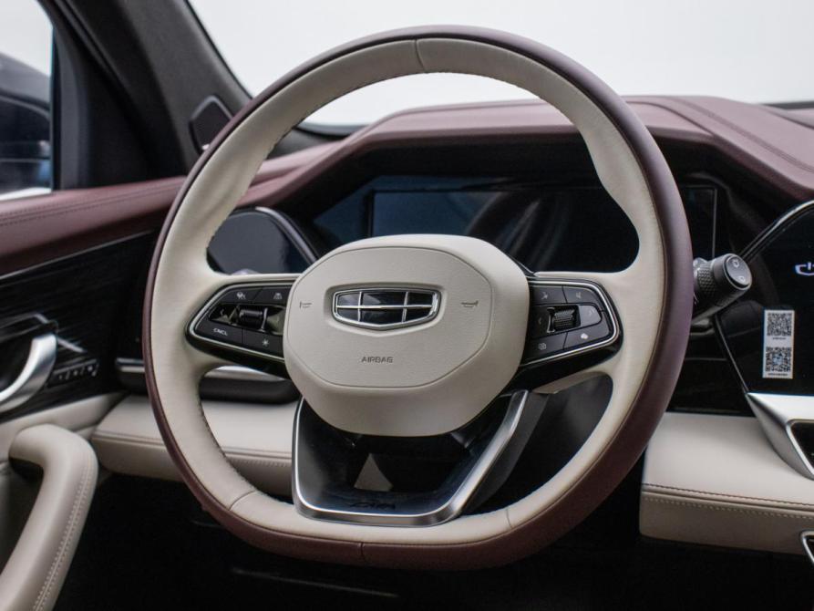 Geely Monjaro I Москва  - изображение 16
