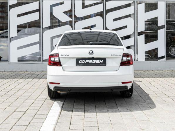 Skoda Octavia III (A7) Рестайлинг с пробегом 2017 года, цена 1 970 000 рублей, 173186 км, лифтбек, Автокод Объявления
