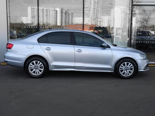 Volkswagen Jetta VI Рестайлинг с пробегом 2015 года, цена 829 000 рублей, 308485 км, седан, Автокод Объявления
