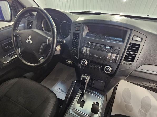Mitsubishi Pajero IV Рестайлинг 1 с пробегом 2011 года, цена 1 810 000 рублей, 227083 км, внедорожник, Автокод Объявления