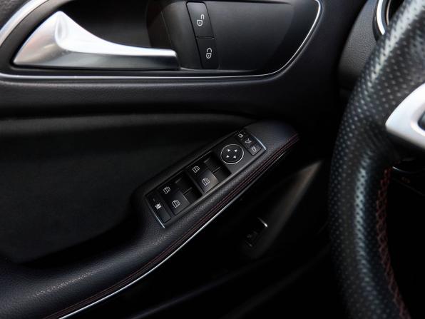 Mercedes-Benz GLA I (X156) с пробегом 2015 года, цена 1 848 000 рублей, 125578 км, внедорожник, Автокод Объявления