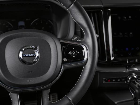 Новый Volvo XC60 II 2020 года, цена 3 766 000 рублей, внедорожник, Автокод Объявления