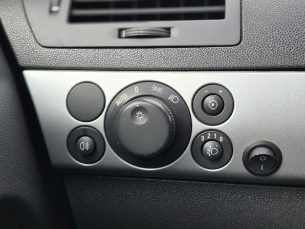 Opel Astra H Рестайлинг с пробегом 2010 года, цена 519 000 рублей, 203815 км, седан, Автокод Объявления