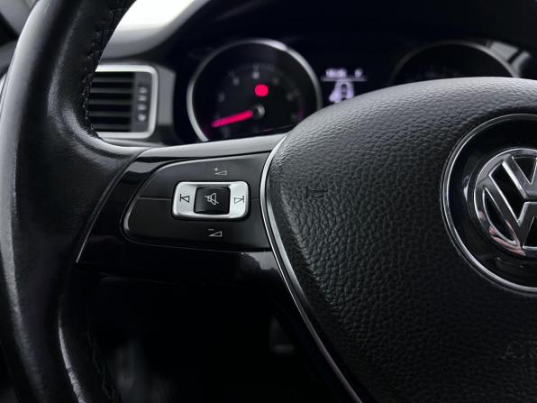 Volkswagen Jetta VI Рестайлинг с пробегом 2015 года, цена 1 230 000 рублей, 183258 км, седан, Автокод Объявления