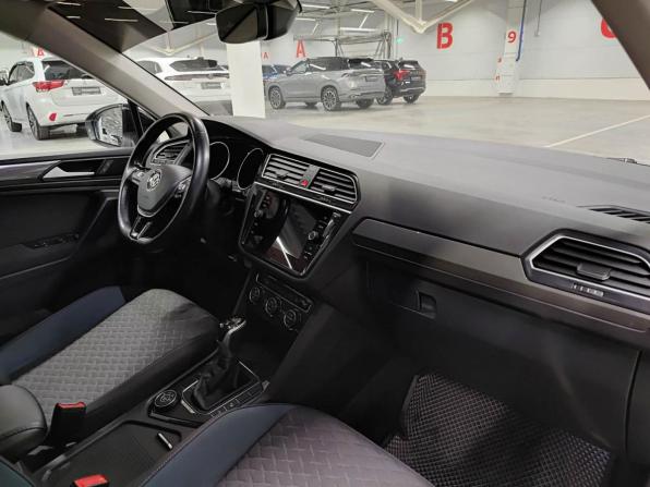 Volkswagen Tiguan II с пробегом 2019 года, цена 2 630 000 рублей, 124889 км, внедорожник, Автокод Объявления