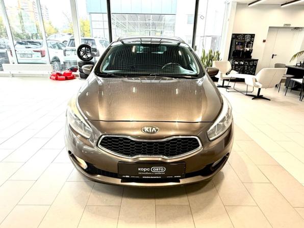 Kia Ceed II с пробегом 2013 года, цена 807 000 рублей, 275375 км, универсал, Автокод Объявления