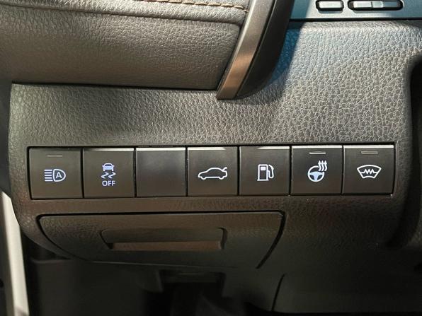 Toyota Camry VIII (XV70) с пробегом 2018 года, цена 2 730 000 рублей, 176293 км, седан, Автокод Объявления