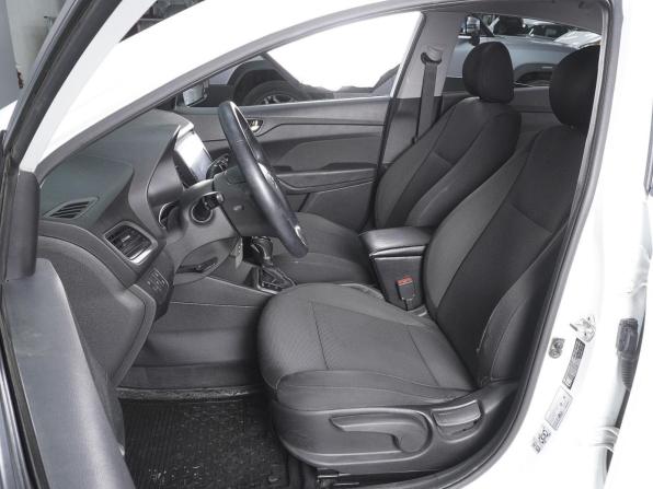 Hyundai Solaris II с пробегом 2017 года, цена 1 470 000 рублей, 114588 км, седан, Автокод Объявления