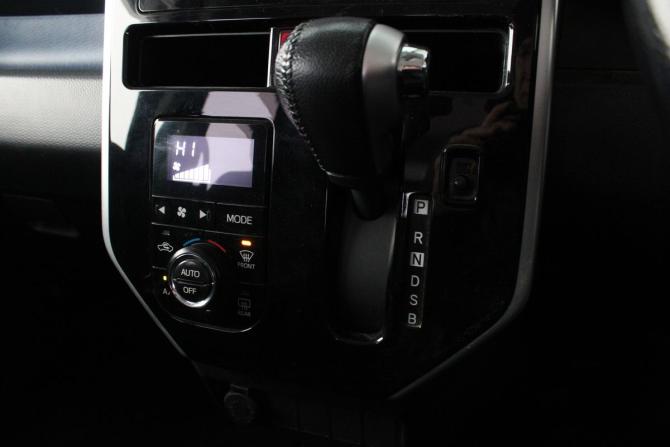 Toyota Roomy I с пробегом 2017 года, цена 1 154 990 рублей, 113123 км, микровэн, Автокод Объявления