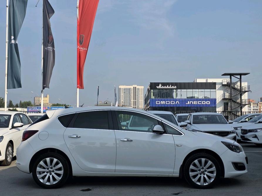 Opel Astra J Рестайлинг Новосибирск  - изображение 4