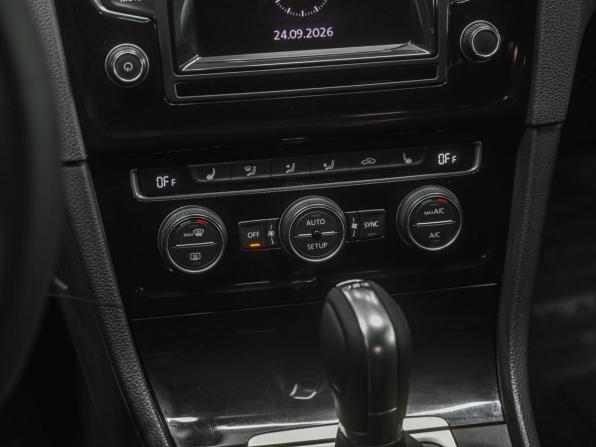 Volkswagen Golf VII с пробегом 2013 года, цена 1 299 000 рублей, 158000 км, хэтчбек, Автокод Объявления