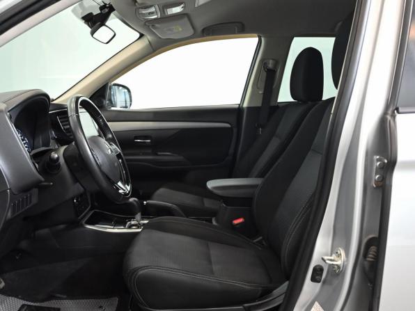 Mitsubishi Outlander III Рестайлинг 3 с пробегом 2018 года, цена 2 300 000 рублей, 102558 км, внедорожник, Автокод Объявления