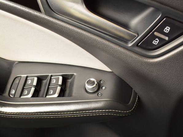 Audi Q5 I (8R) Рестайлинг с пробегом 2013 года, цена 1 765 995 рублей, 190125 км, внедорожник, Автокод Объявления