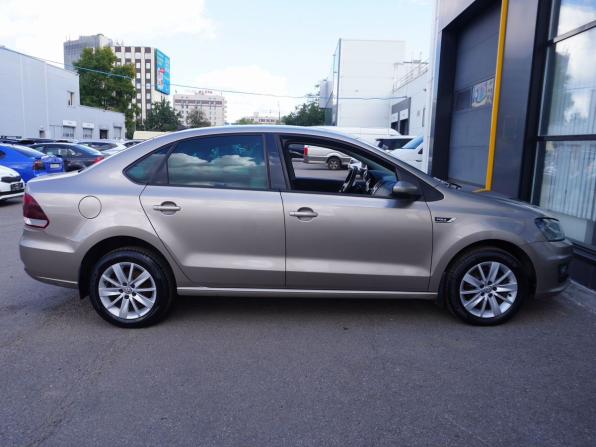 Volkswagen Polo V Рестайлинг с пробегом 2018 года, цена 1 230 000 рублей, 127680 км, седан, Автокод Объявления