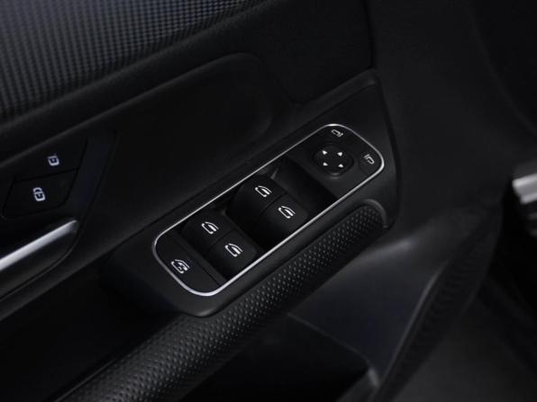 Mercedes-Benz GLB I (X247) с пробегом 2021 года, цена 3 000 055 рублей, 88388 км, внедорожник, Автокод Объявления