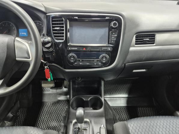 Mitsubishi Outlander III с пробегом 2013 года, цена 1 320 000 рублей, 219000 км, внедорожник, Автокод Объявления