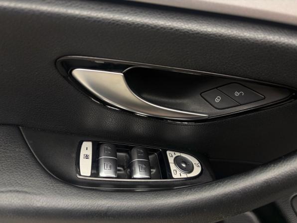 Mercedes-Benz E-Класс V (W213 S213 C238) с пробегом 2019 года, цена 2 349 900 рублей, 241522 км, седан, Автокод Объявления